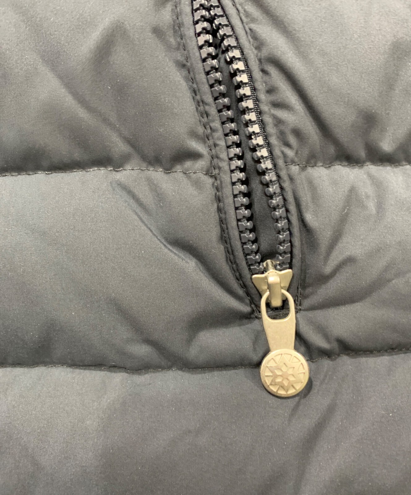 Pyrenex Spoutnic Down Jacket/ Navy/ Size: SIZE 36/ Unused. image 4