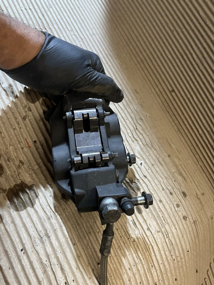 Pinza delantera Brembo Yamaha XT660X 2005 Foto 3 de 4