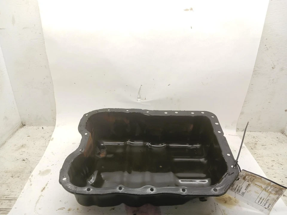 '08-'24 MITSUBISHI OUTLANDER lower Oil Pan 2.4L OEM 6 Month Warranty! - Image 2 of 4