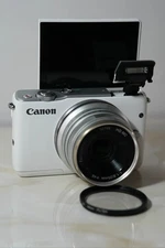 Canon EOS M10 Mirrorless Digital Camera 18.0MP with EF-M 15-45mm Lens White