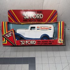   ERTL TRUE VALUE 1932 FORD PANEL DELIVERY LOCKING COIN BANK 9232  