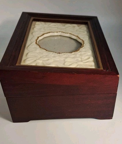 Lenox Cherished Memories Jewelry Box Wood w/ Porcelain Photo Frame w/ Gold Trim - Picture 3 of 6