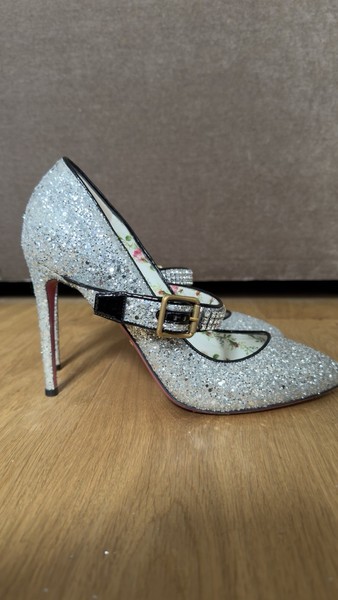 BNIB Gucci Leather Silver Glitter Mary Jane Pumps Silver w Pink Sole Eu 41