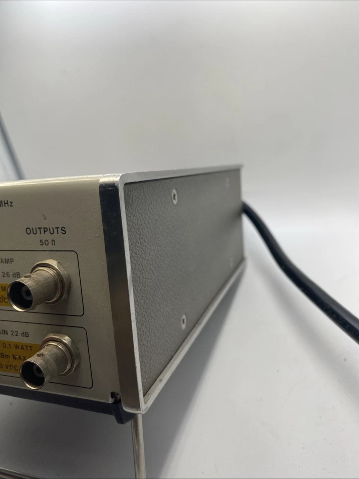 Amplificador Keysight 8447F, 100 kHz a 1300 MHz. Puertos BNC. S1 Foto 4 de 4