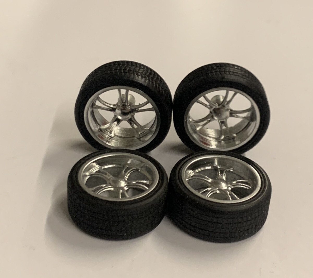 1:16  3d Printed "Schott" 19” And 21” Chromed Wheel And Tire Setup.