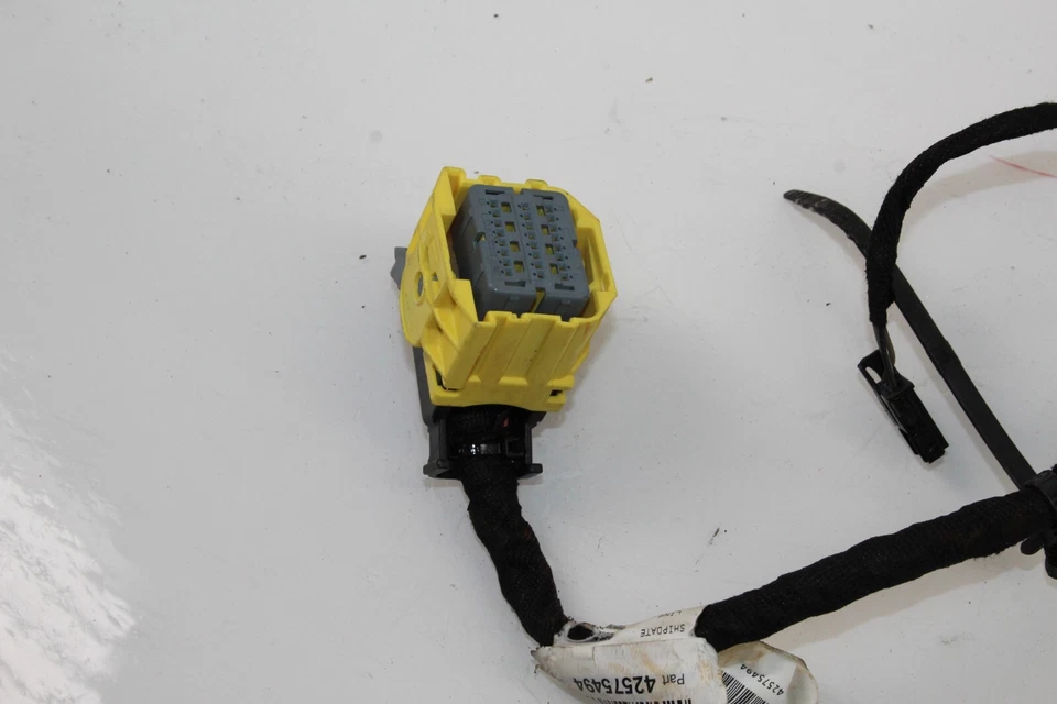 2018 Chevrolet Cruze Cabin Fuse Box 15533697 OEM DJ64 - Image 2 of 4