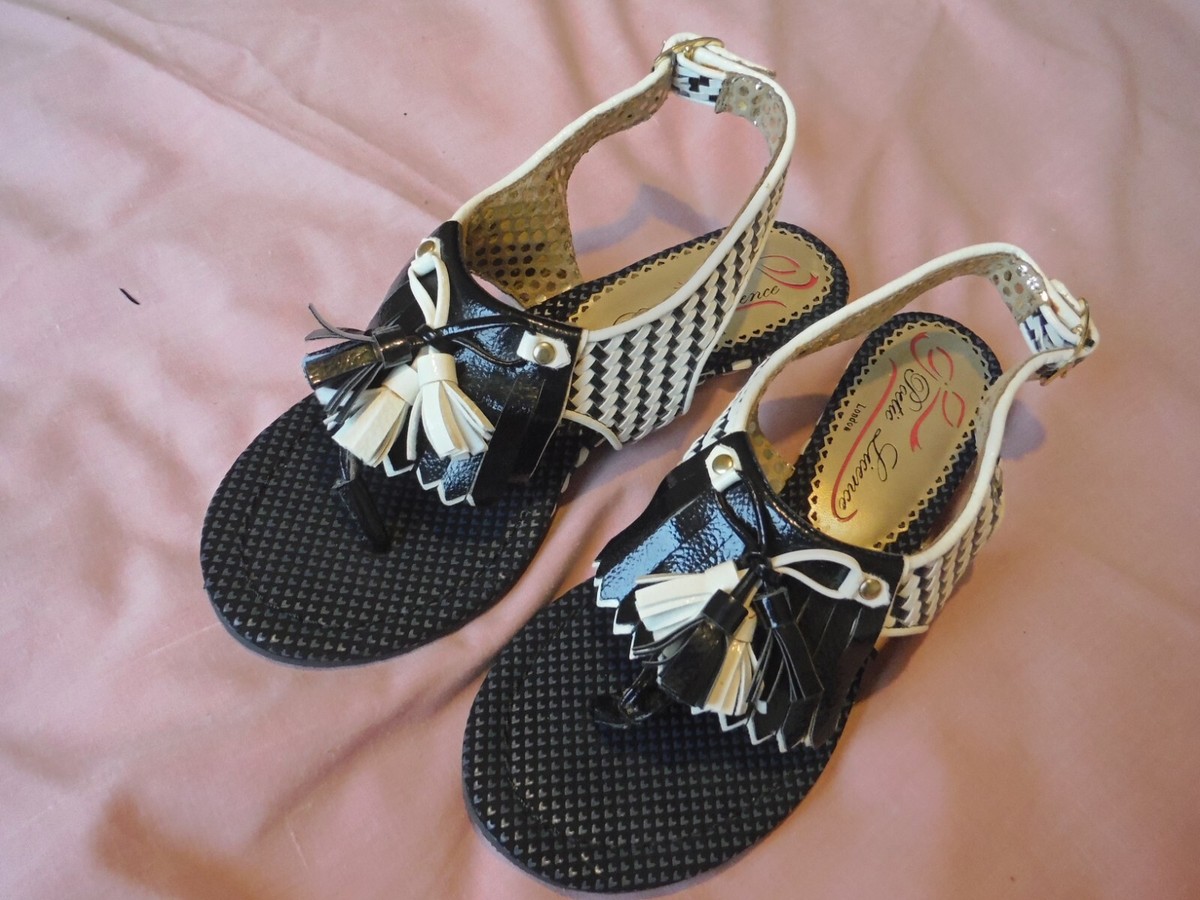 POETIC LICENCE BUTTERCUP RETRO 60S SANDALS GORGEOUS AND NEW, SIZE