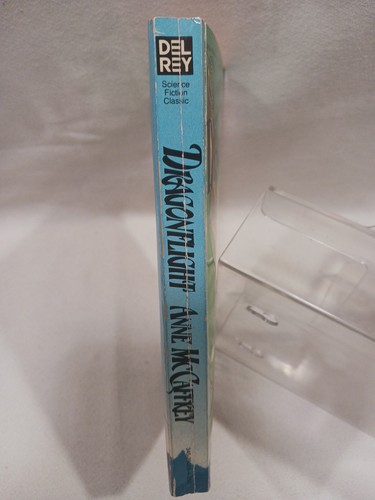 The Dragonriders of Pern Anne McCaffrey 1981 PB Box Set Slipcase Scifi Fantasy - Imagen 18 de 24