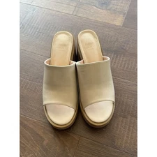 Oasis Society Camille Platform Slide Block Heel Sandals Beige Size 8