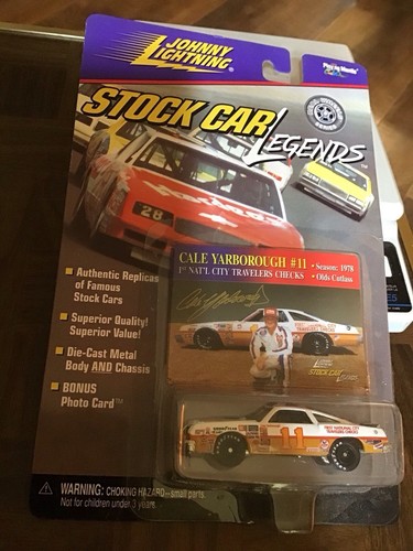 Johnny Lightning Stock Car Legends Cale Yarborough #11 Olds Cutlas 1978 Season