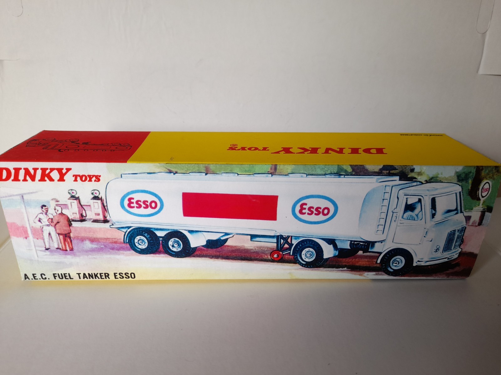 Dinky 945, AEC Fuel Tanker (card box) - Free Price Guide & Review