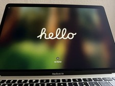 Apple MacBook Air 13" 2020 - Intel Core i5 1.1GHz 8GB RAM  256GB SSD Silver