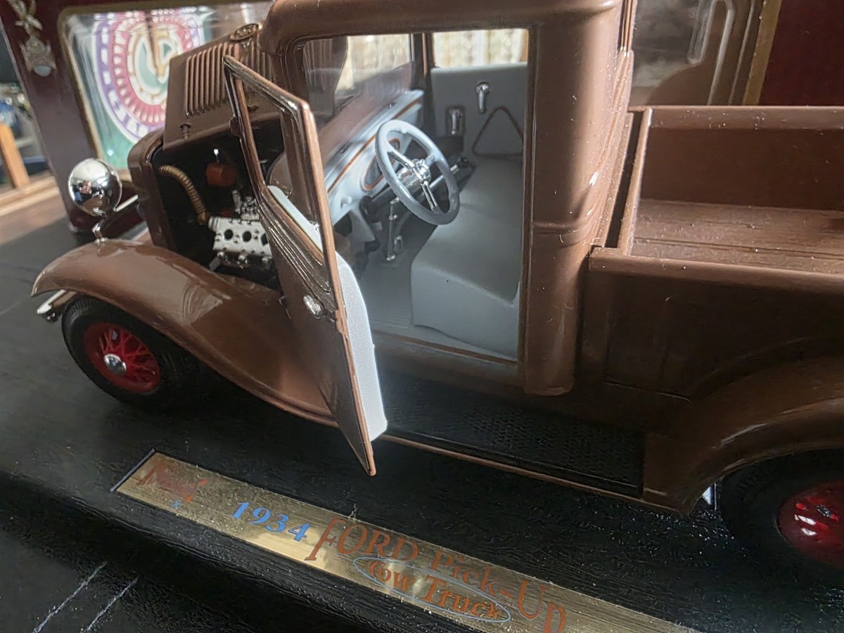 1934 Ford PickUp Wrecker Road Legends Collection 1:18 | eBay