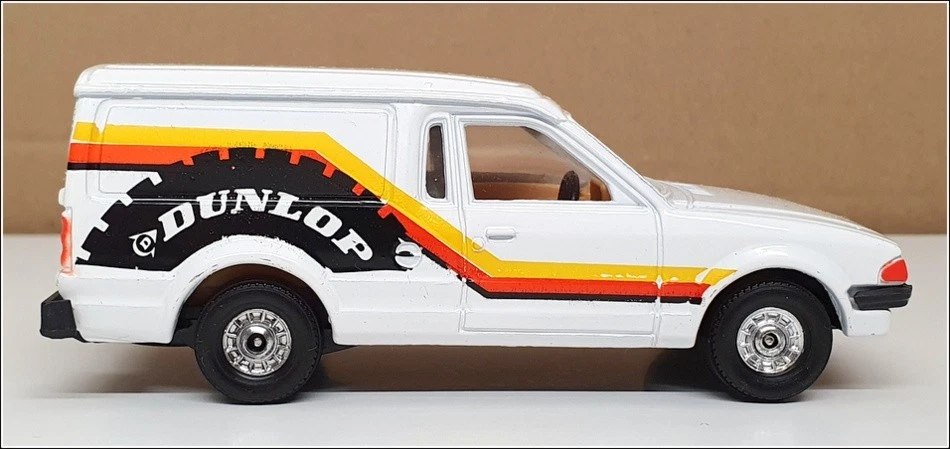 Corgi 12cm Long Diecast 503 - Ford Escort Van -Dunlop - White - Image 3 of 4