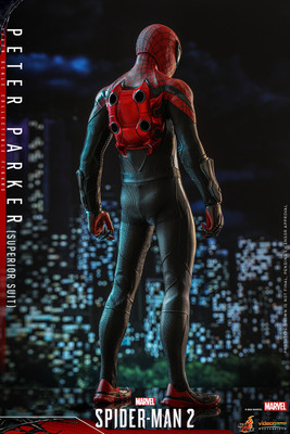 Hot Toys VGM61 Spider-Man Peter Parker Superior Suit 1/6 Action
