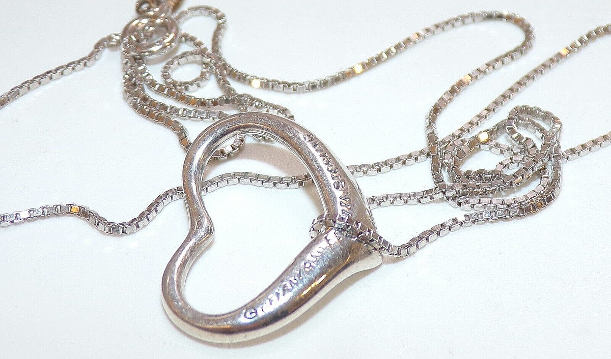 AUTHENTIC TIFFANY & CO STERLING SILVER Elsa Peretti OPEN HEART 20
