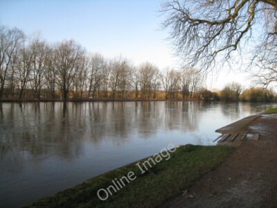 Foto 6x4 randvoll Sonning Schneeschmelze schwillt die Themse bei c2010 an