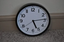 Sangtai Black Modern Wall Clock Quartz 9” (Battery Included) EVERYTHING MUST GO!