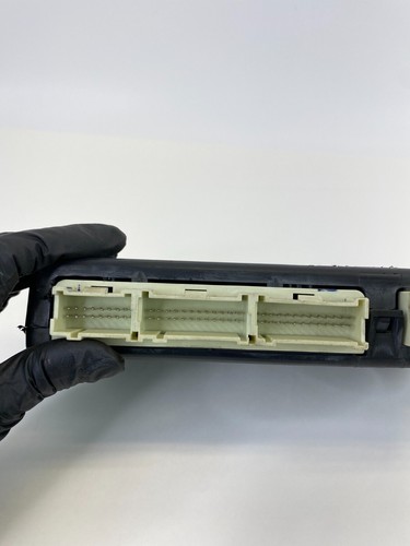2006 2007 Saturn Vue 3.5L Body Computer Control Module BCM BCU 15840245 OEM - Picture 6 of 14