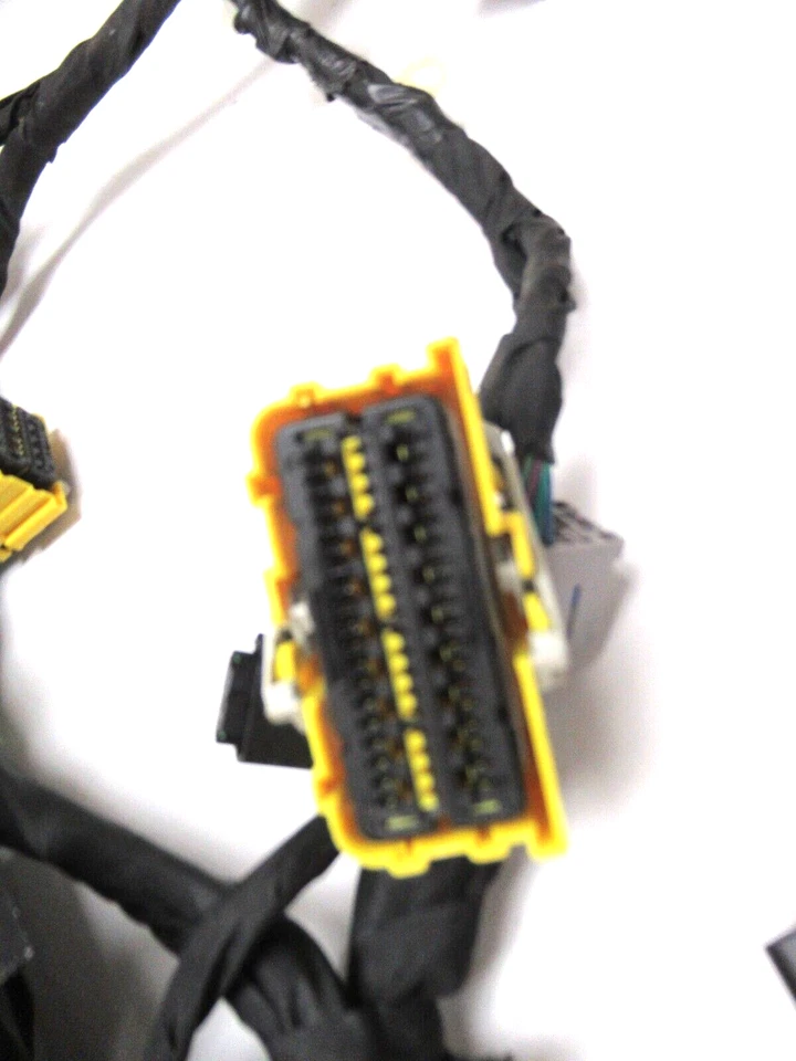 Conjunto completo de arnés carrocería cableado 2012-2014 Cadillac Escalade GMC Yukon 6,2 L Foto 4 de 4