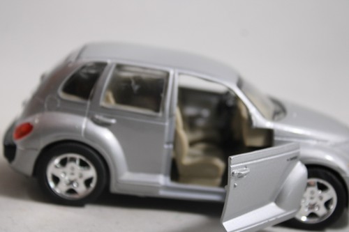 2000 SAICO Chrysler PT CRUISER 1/34 Scale Silver Opening Doors & Hatch DP5019 - Picture 11 of 14