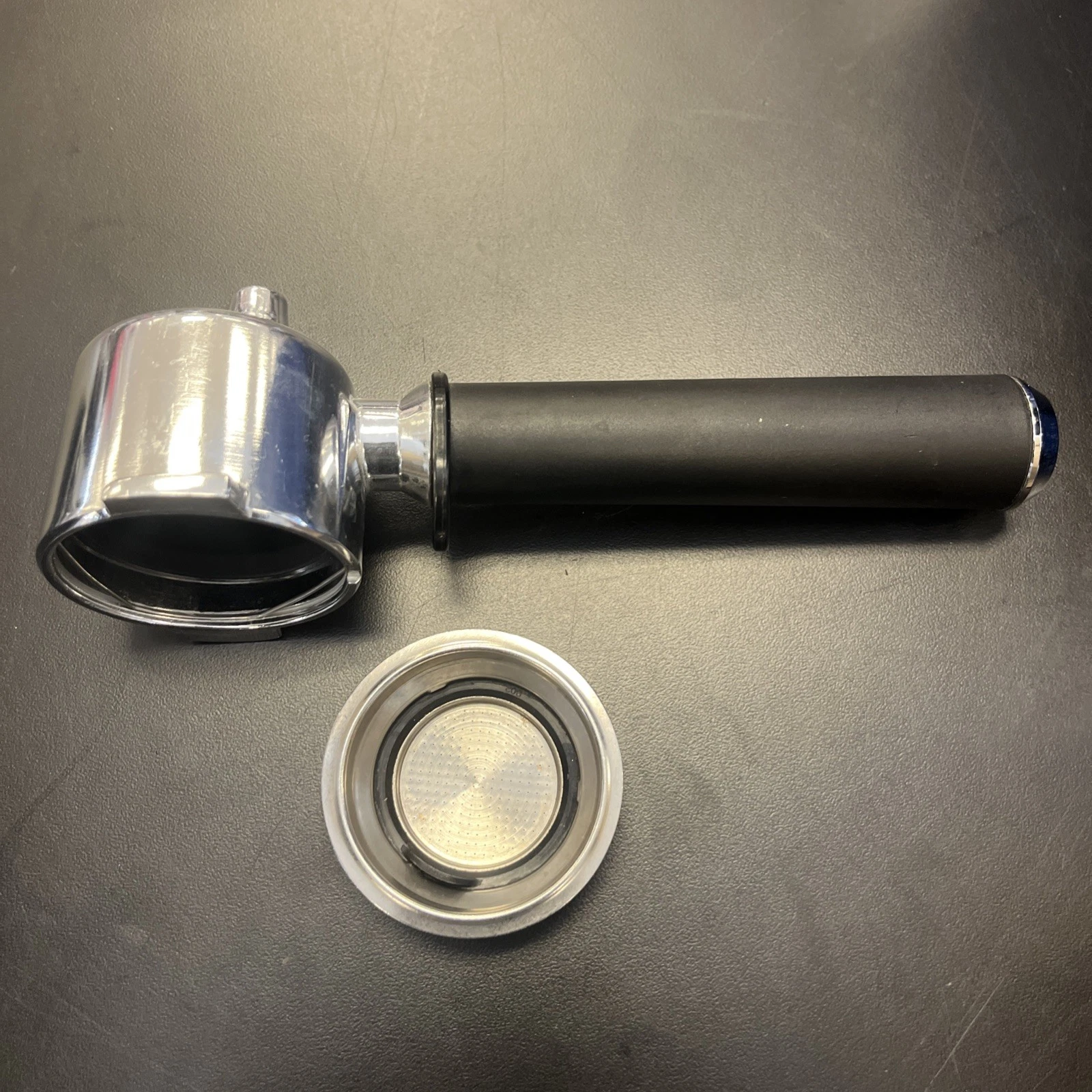 Delonghi EC680M Espresso Machine Portafilter With 1 Filter Basket OEM /Free Ship