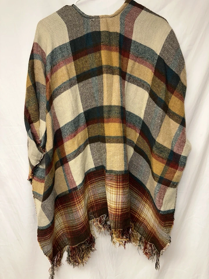 Poncho chal estampado a cuadros Sonoma Buffalo para mujer talla única Foto 3 de 3