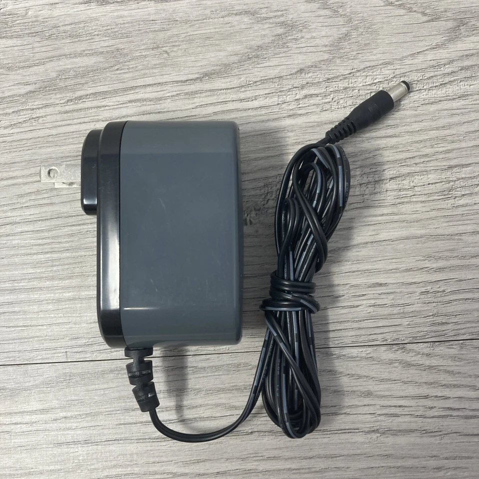 Linksys 12V AC Adapter Power Supply Charger AD12V/1A-SW for Router DSL Modem - Image 4 of 4