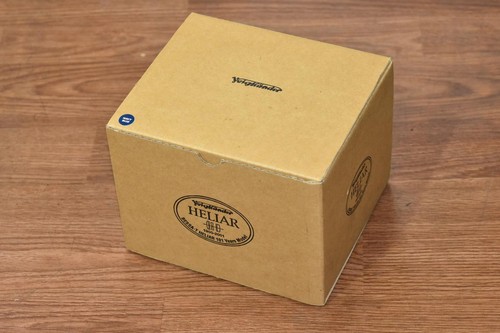 Modello Voigtlander BESSA-T BLU NAVY HELLIAR 101 anni mai aperto con scatola originale - Foto 4 di 5