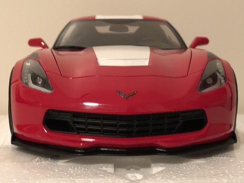 1:18 2017 Chevrolet C7 Corvette Grand Sport Red With White Stripes AUTOart