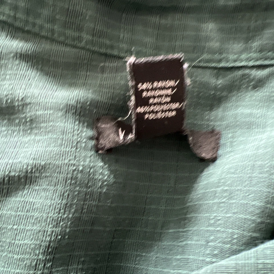 Alfani Shirt Mens Large Green Soft Button 54% Rayon 46% Polyester Short Sleeve - Image 4 of 4