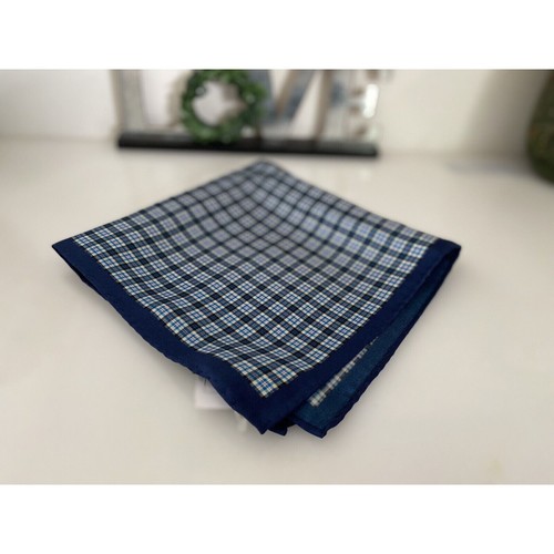 Jos A Bank Hombres 14.5 X 14.5” Tonos Azules Cuadros 100% Seda Bolsillo Cuadrado Nuevo con Etiquetas - Imagen 12 de 21