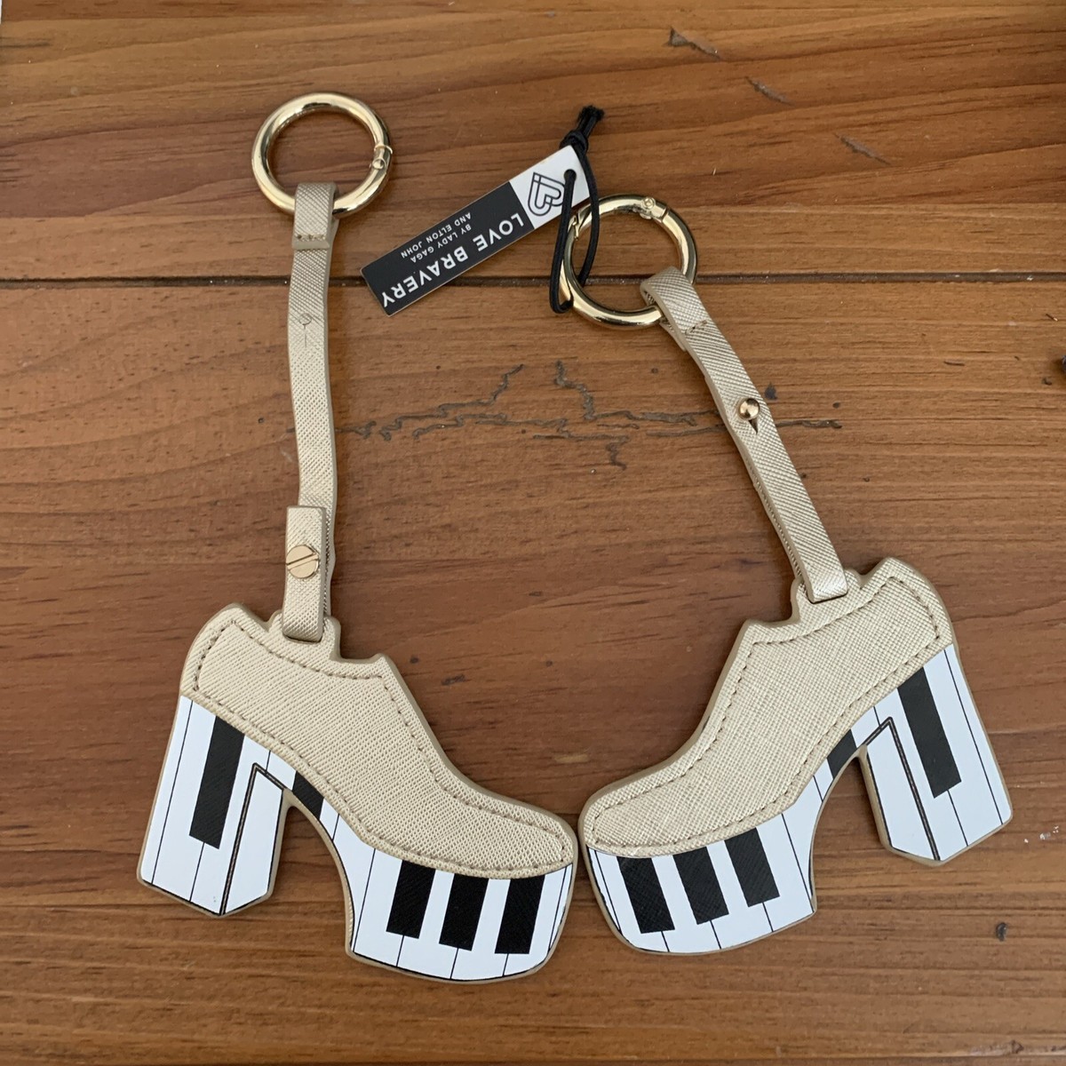 Porte-clés Love Bravery Lady Gaga & Elton John - Motif Chaussures Et Piano - Neuf Avec étiquettes