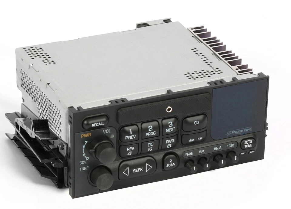 1998 Chevrolet Venture AM FM Radio w Aux input and CD Controls - Imagem 3 de 4