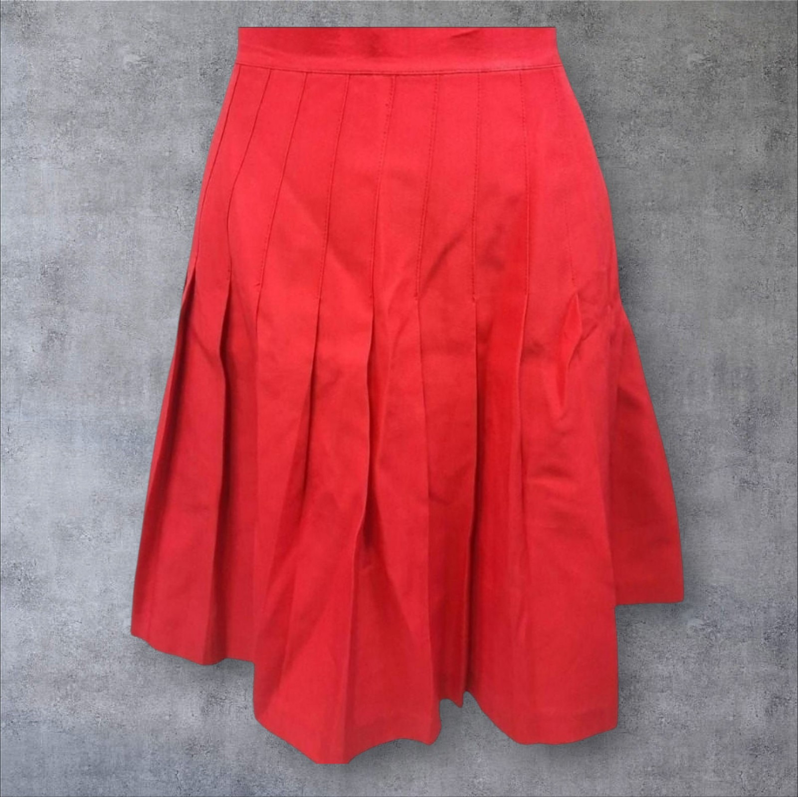 Boutique Europa Red Pleated Y2K Tennis Skirt for Women Size 10
