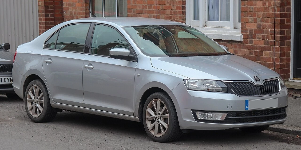 Silver five-door Skoda Rapid reference vehicle