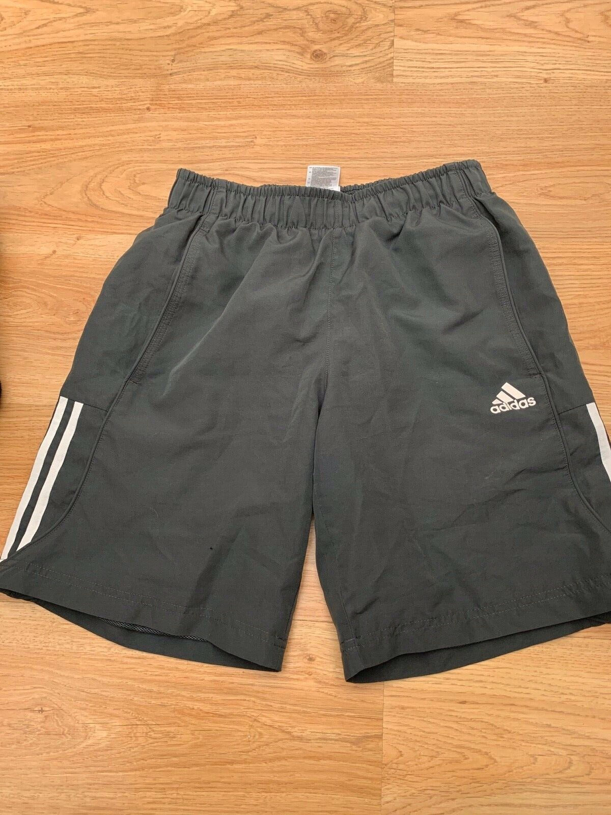 Pantalón corto AEROREADY Essentials Chelsea Small Logo - Negro adidas |  adidas España