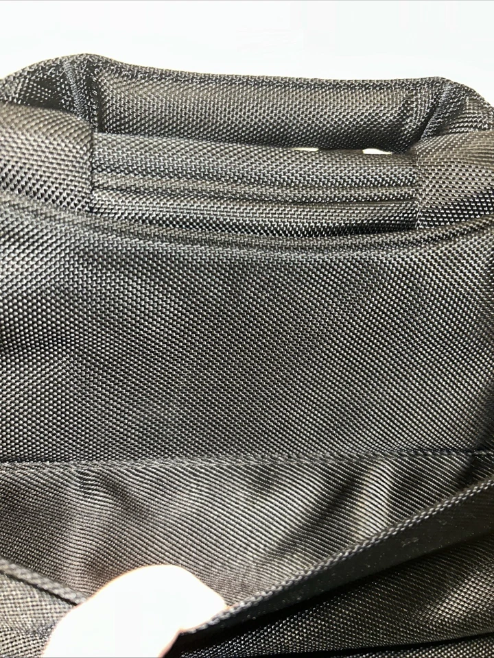 Bonito maletín Booq negro/naranja con cremallera bolsillo grande bolsillos interiores y exteriores Foto 3 de 4