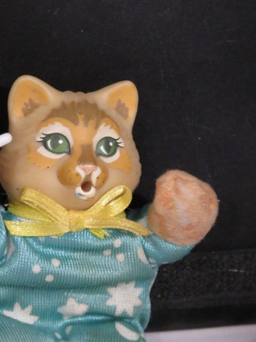 De colección 1993 Kitty Sleep N Sorpresa Bebé Gatitos Repuesto Años 90 De Colección Toy Boy - Imagen 2 de 6