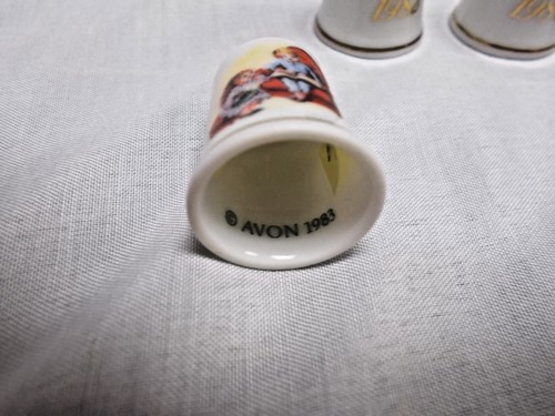 VINTAGE AVON CHRISTMAS PORCELAIN THIMBLES-MADE IN JAPAN-1981;'82;'83;'84- - Picture 3 of 3
