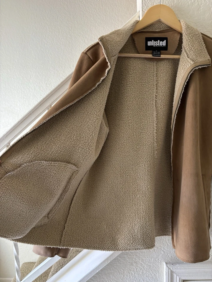 Chaqueta para mujer mediana de gamuza sintética bordada en camel nueva sin etiquetas de Kenneth Cole Foto 3 de 4