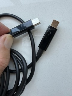 Apple Thunderbolt 2 Cable two Metres Black