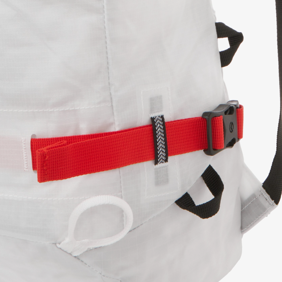 The North Face VERTO 18 Backpack Outdoor Hiking Sports Bag White