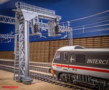 SG3 - Signal Gantry Cantilever Structure Kit (Type 3) for up to 2 Tracks (OO Gau