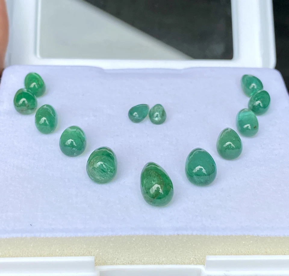 Juego de diseño gotas esmeralda zambiana. Pares de esmeraldas naturales de 33,46 quilates para collar. Foto 3 de 4