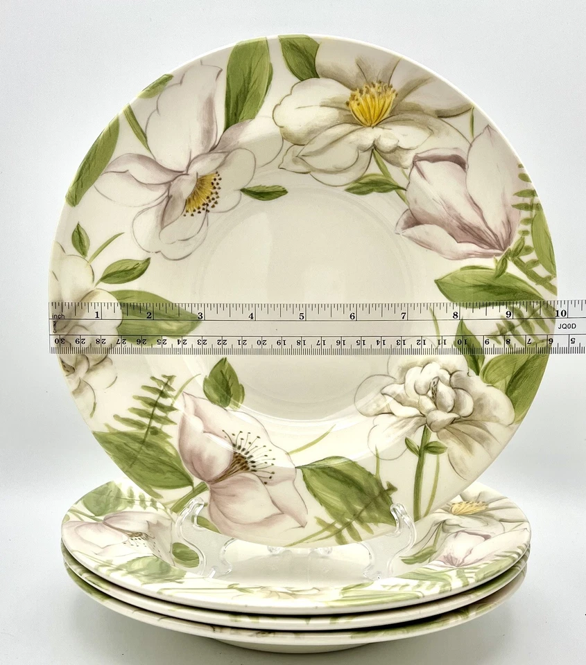 Juego de 4 cuencos de sopa/pasta con borde plano florales de 10” Crate&Barrel Poetry Foto 3 de 4