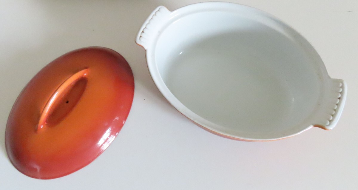 Cocotte En Fonte Le Creuset Orange Volcanic - Vintage - Taille Non Spécifiée