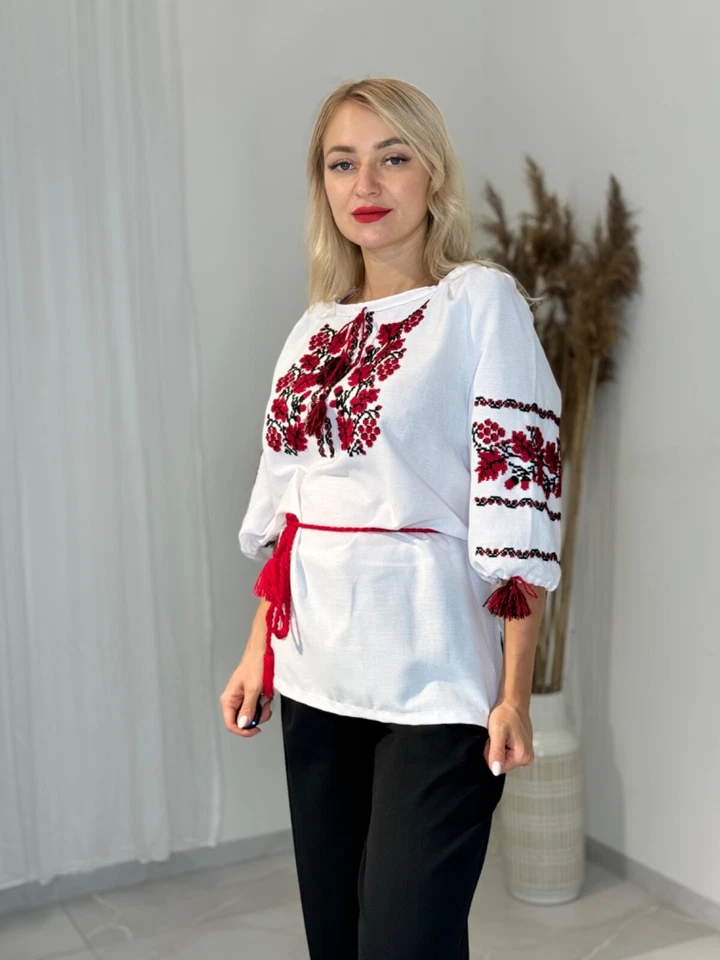 BORDADO HECHO A MANO Blusa Nacional Ucraniana Vyshyvanka Foto 4 de 4