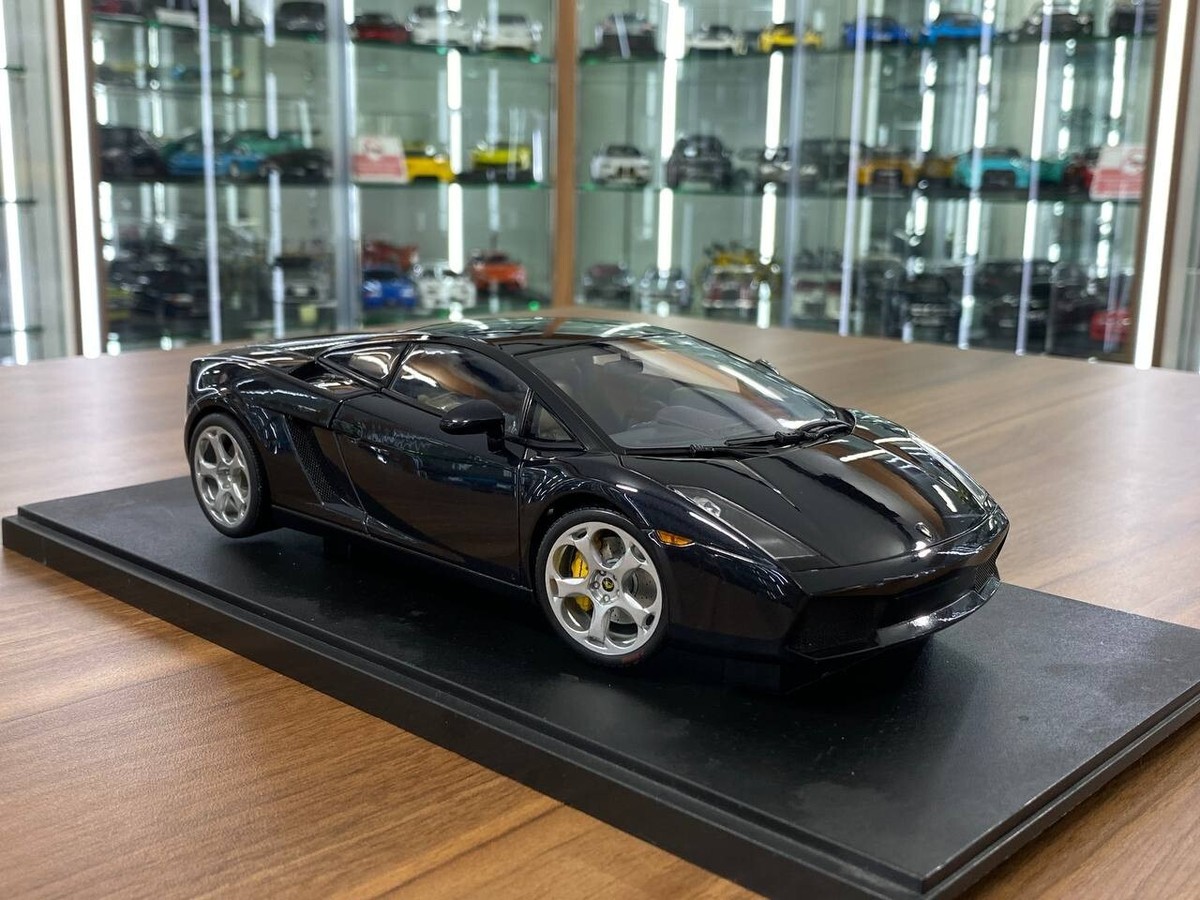 ミニカー1/18 Lamborghini Gallardo No.424 Lamborghini Gallardo Super Gray Diecast Model Car | Motormax