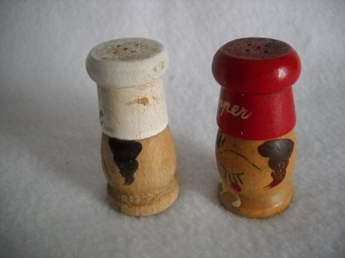 Vintage Wood Chef Salt & Peppers Shakers - Picture 3 of 6